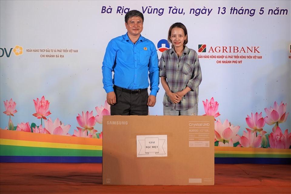 Niềm vui của người lao động trong Tháng Công nhân