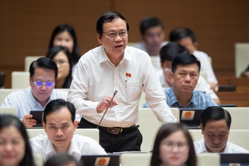 Đại biểu Vũ Trọng Kim - Đoàn ĐBQH tỉnh Nam Định phát biểu tranh luận. Ảnh: Media Quốc hội
