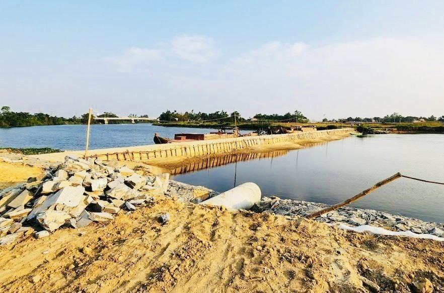 Hồ thủy điện Quảng Nam cạn kiệt, 10.000 ha lúa thiếu nước