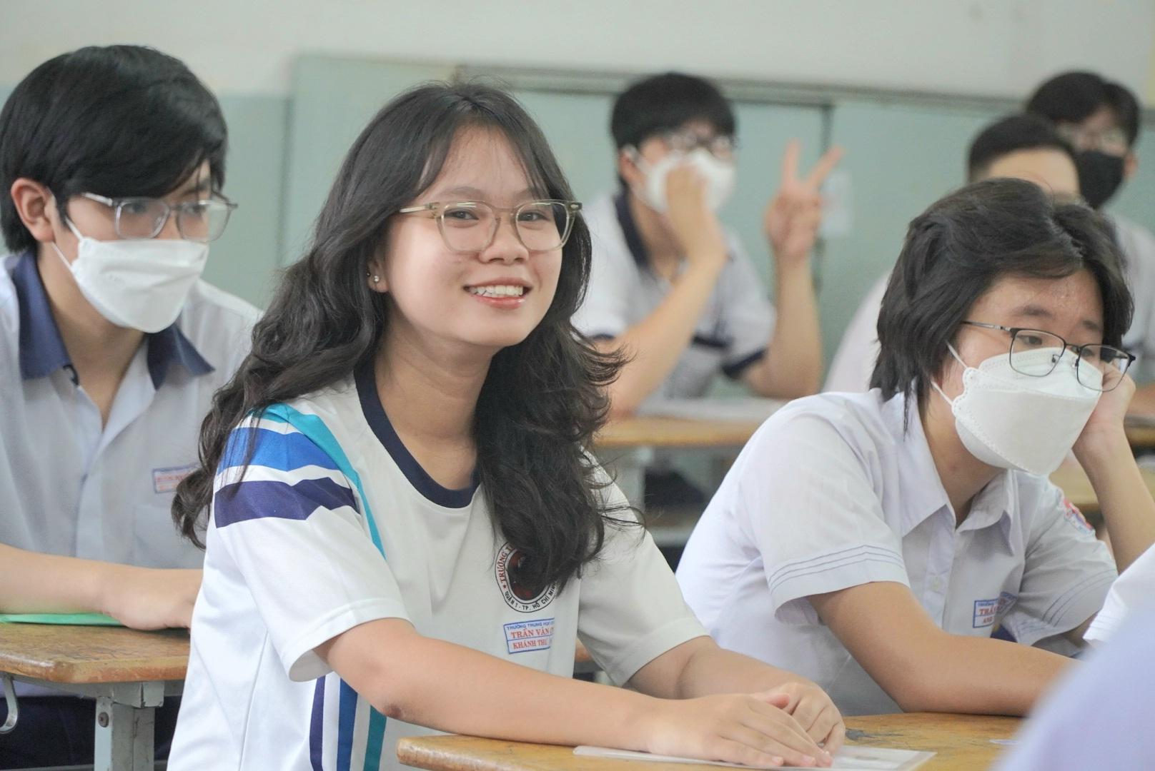 Tại điểm thi này có 535 thí sinh dự thi với 23 phòng thi và 3 phòng thi dự phòng. Mỗi phòng thi không quá 24 thí sinh.