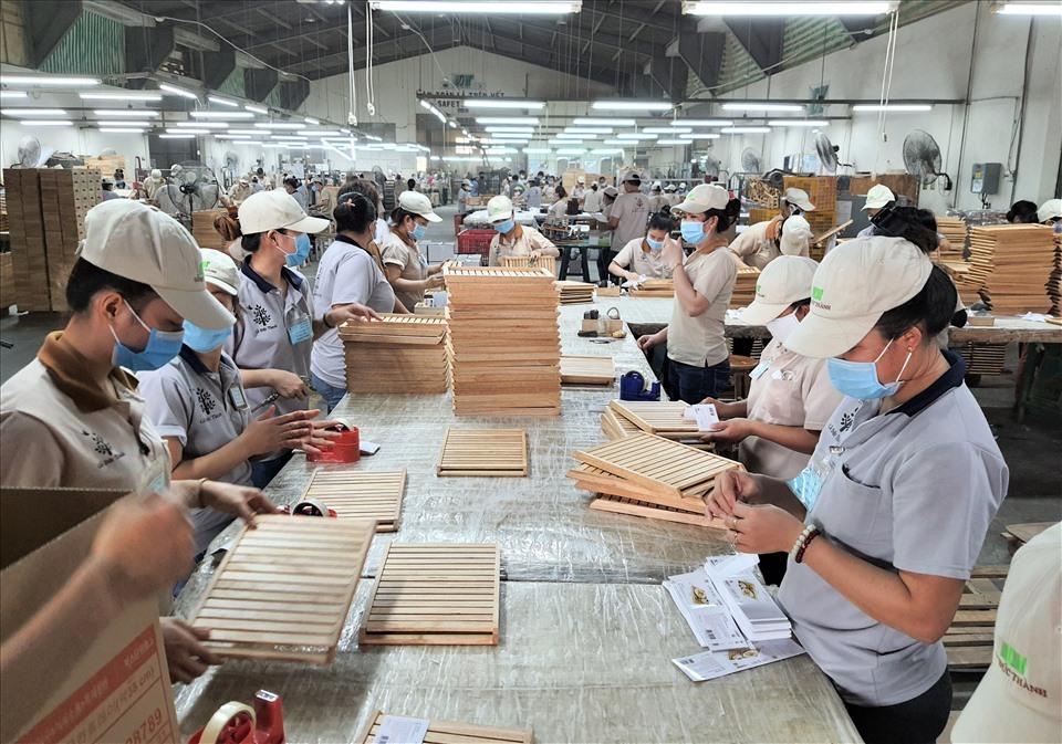 Khi nào lao động nữ mang thai được giảm giờ làm