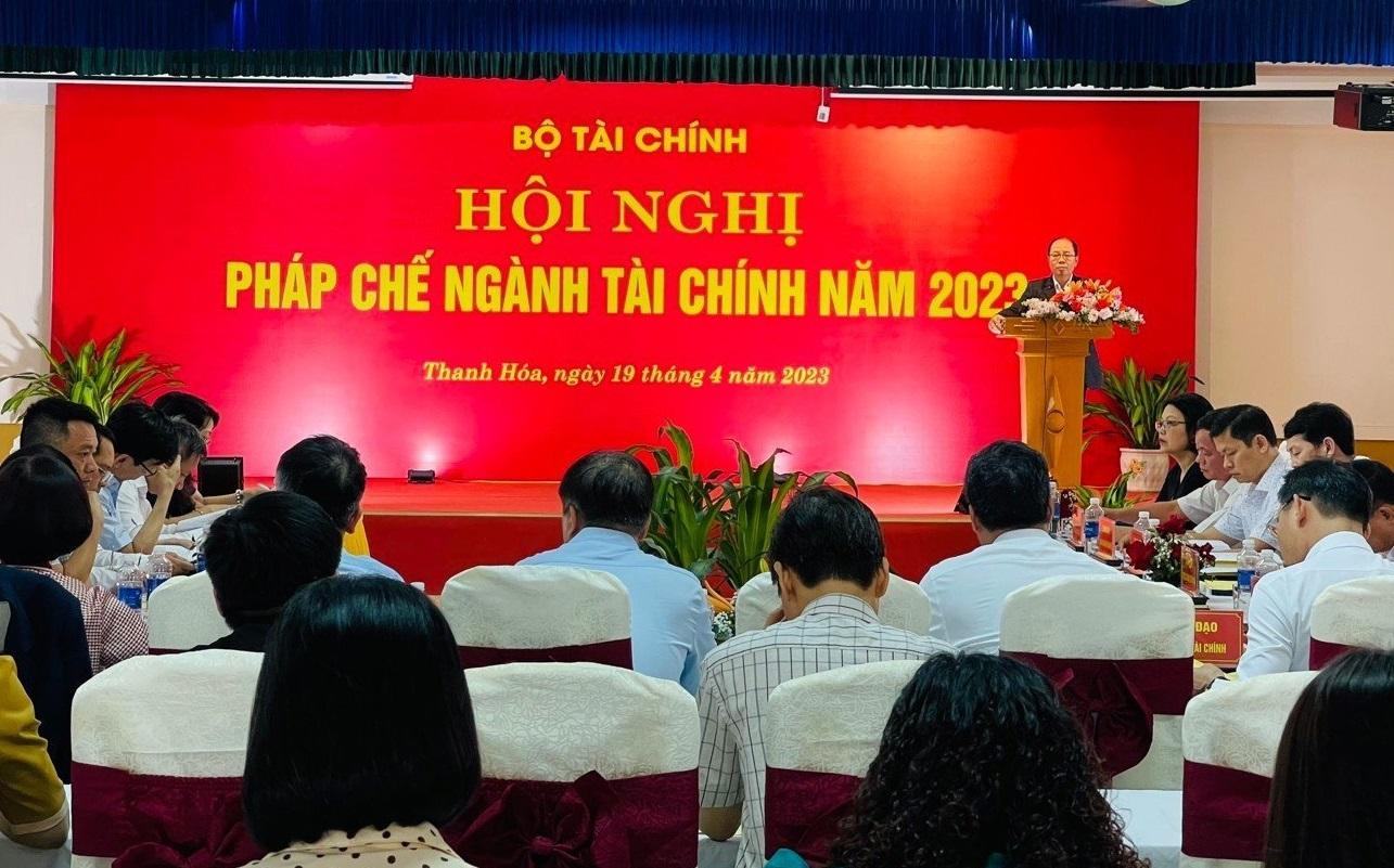 Bộ Tài chính tổ chức Hội nghị pháp chế năm 2023 nhằm tháo gỡ những khó khăn, vướng mắc trong công tác xây dựng và hoàn thiện thể chế pháp luật tài chính.