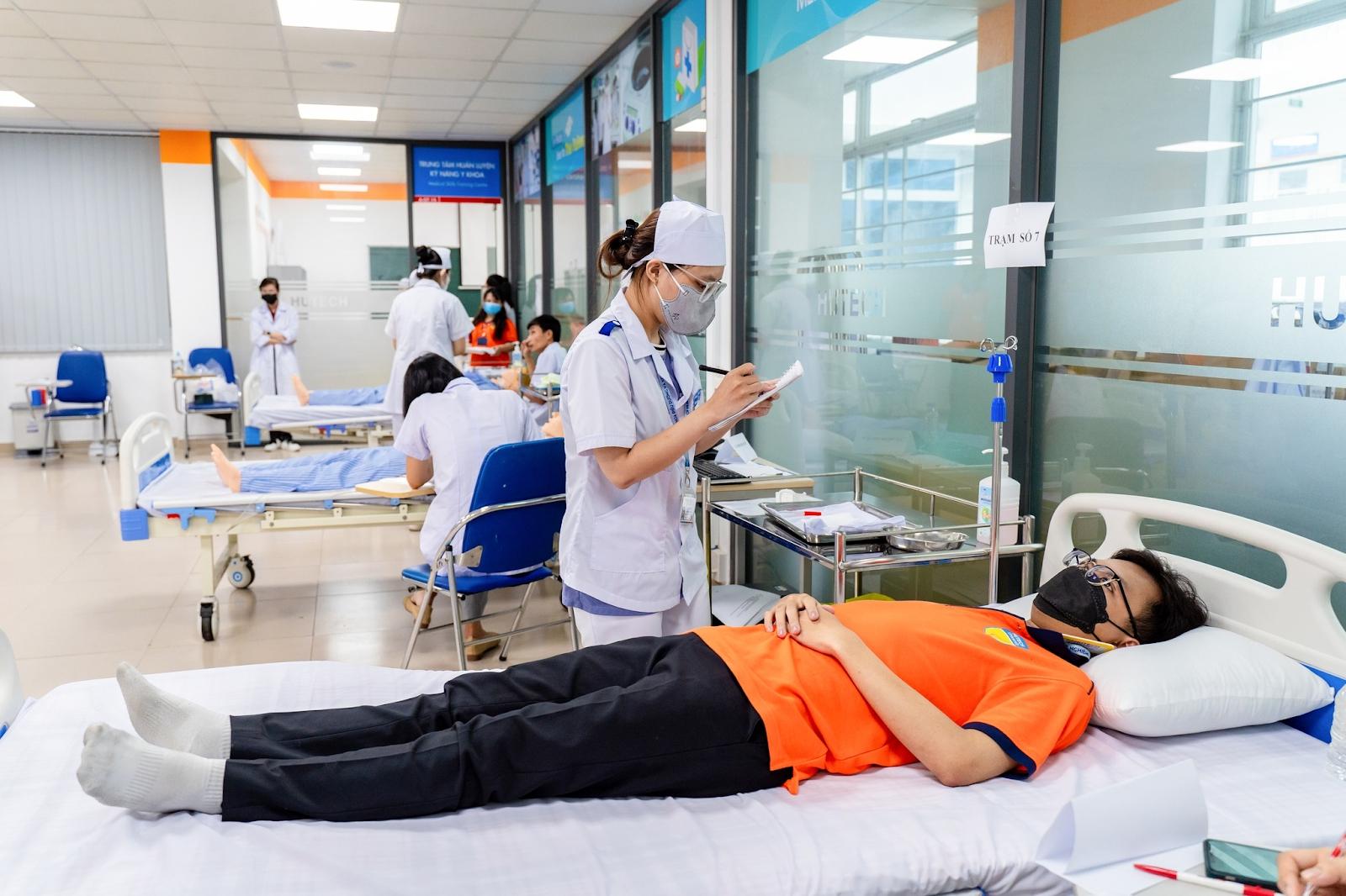 4 trường Đại học phía Nam có doanh thu trên nghìn tỷ đồng: Một trường dẫn đầu cả nước, thu về 4,8 tỷ đồng/ngày, học phí có thể lên đến gần 100 triệu đồng/học kì - Ảnh 15.