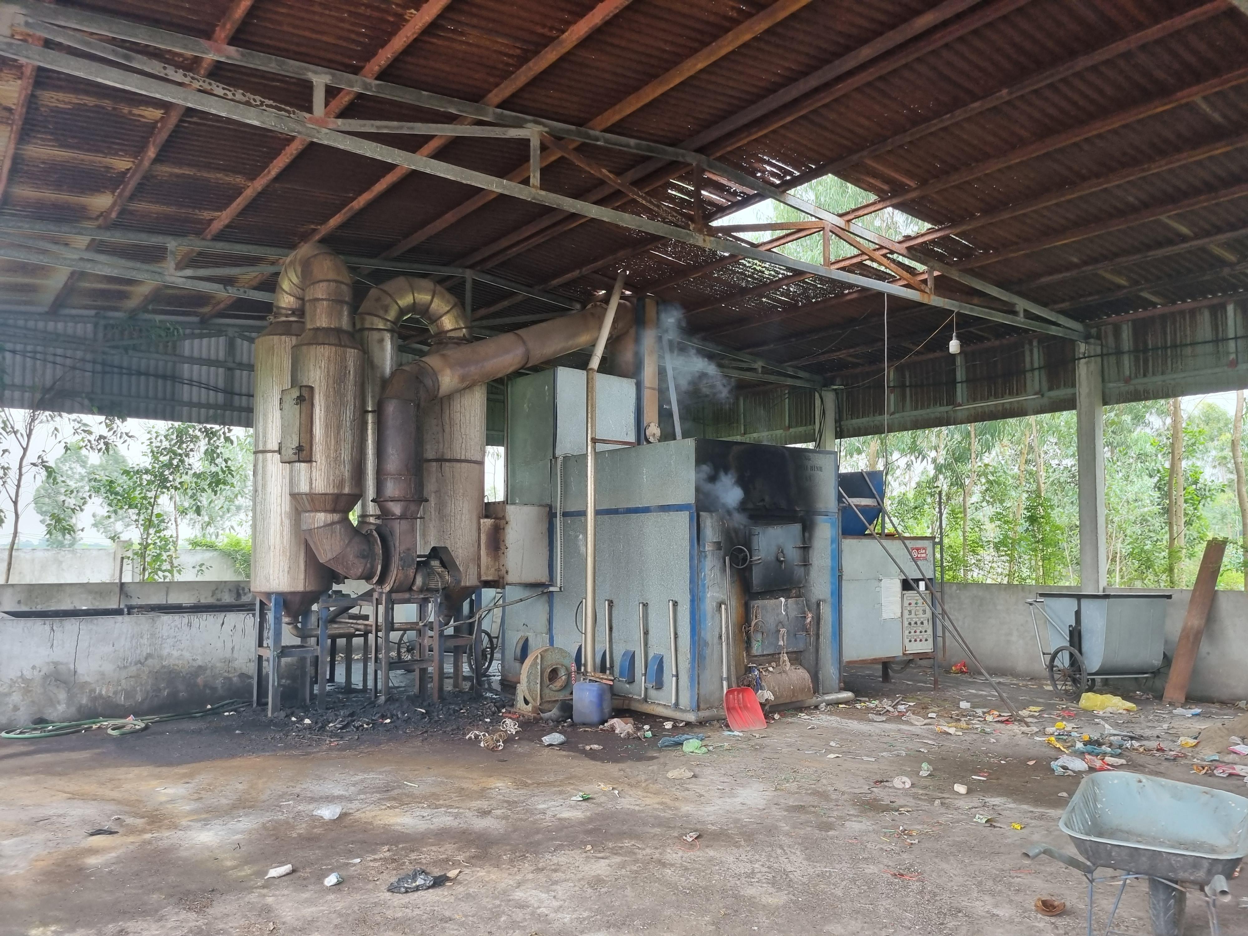 Liên quan đến vấn đề này trao đổi với phóng viên Báo Lao Động, ông ... - Chủ tịch UBND thị trấn Hưng Nhân cho biết,
