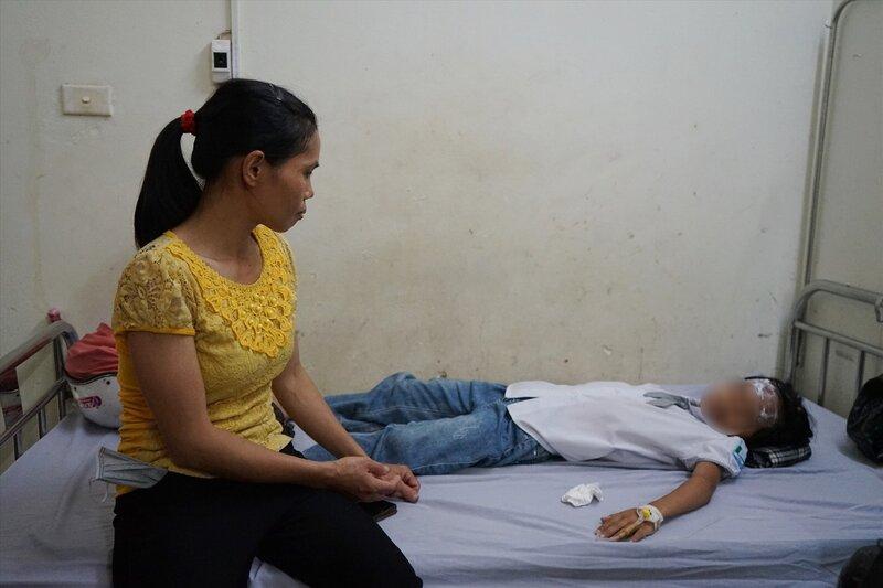 Học sinh tham gia BHYT sẽ được Quỹ BHYT chi trả chi phí khám chữa bệnh. Ảnh: Quách Du