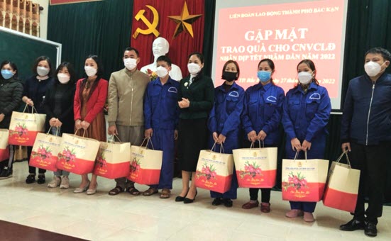 Đa dạng những hoạt động chăm lo đời sống cả vật chất lẫn tinh thần. Ảnh: LĐLĐ tỉnh Bắc Kạn.