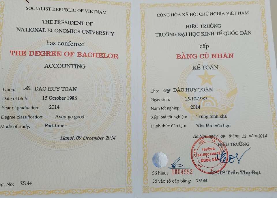 Có bằng đại học từ năm 2014, song anh Toàn vẫn chờ đợi mòn mỏi được chuyển ngạch. Ảnh: NVCC.