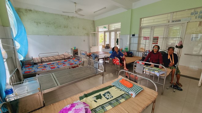 Được giao tự chủ tài chính, loạt cơ sở y tế tại Quảng Nam gặp khó, nợ lương