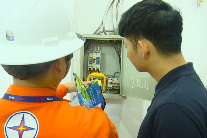 Hà Nội muốn người dân chuẩn bị nguồn điện dự phòng để dùng khi mất điện