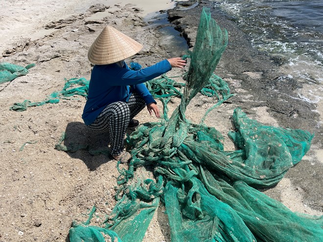 Khánh Hòa chỉ đạo kiểm tra vụ rác thải biển ô nhiễm môi trường ở Cam Ranh