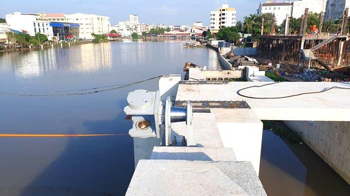 Công trình âu thuyền Cái Khế thuộc Dự án Phát triển TP Cần Thơ và tăng cường khả năng thích ứng của đô thị (dự án 3), do Ban Quản lý dự án ODA TP Cần Thơ làm chủ đầu tư, với tổng giá trị hơn 436 tỉ đồng.