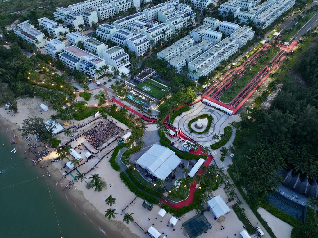 Địa điểm tổ chức – Khu phức hợp nghỉ dưỡng và giải trí Phu Quoc Marina được đánh giá cao nhờ đáp ứng một cách trọn vẹn các nhu cầu của VĐV và du khách trong việc luyện tập, thi đấu, cũng như lưu trú và giải trí trong suốt thời gian diễn ra giải. Ảnh: BIM Group IRONMAN 70.3 Phú Quốc. Địa điểm tổ chức – Khu phức hợp nghỉ dưỡng và giải trí Phu Quoc Marina được đánh giá cao nhờ đáp ứng một cách trọn vẹn các nhu cầu của VĐV và du khách trong việc luyện tập, thi đấu, cũng như lưu trú và giải trí trong suốt thời gian diễn ra giải. Ảnh: BIM