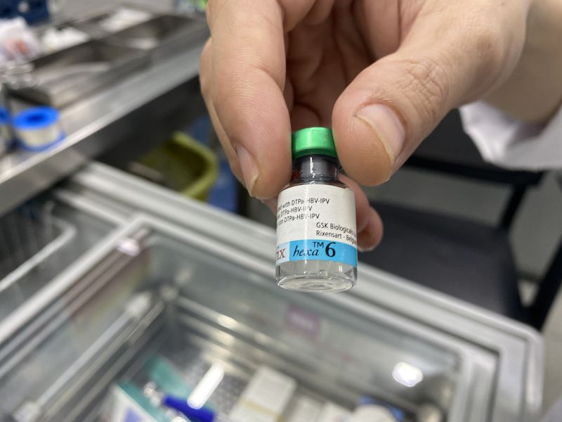 Tại Viện Paseur TPHCM, số lượng vaccine TCMR vẫn đầy đủ dịch vụ. Ảnh: NGUYỄN LY