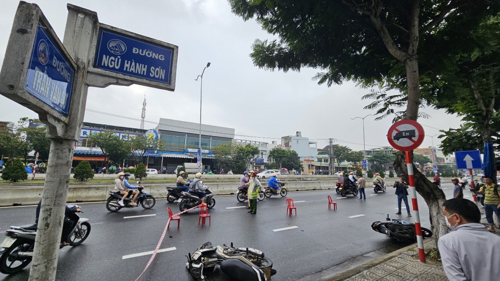 Khởi tố hai đối tượng cướp ngân hàng, đâm bảo vệ tử vong