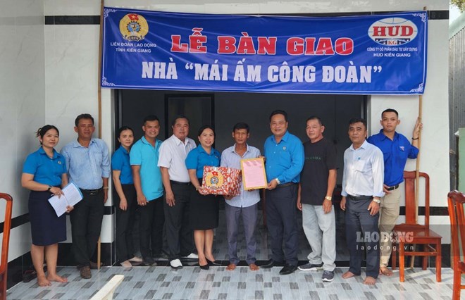 Công đoàn chăm lo đoàn viên từ góp vốn xoay vòng không lãi