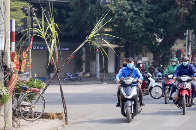 Miền Bắc tăng nhiệt mạnh trước khi chuyển mưa, nồm ẩm- Ảnh 1.