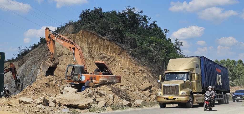 Dự án đèo An Khê vẫn ngổn ngang sau nhiều năm thi công