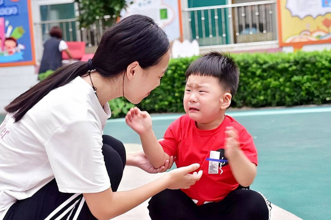 Bất hạnh lớn nhất của một đứa trẻ không phải nghèo khó mà là cha mẹ cứ phơi bày 3 bí mật này của chúng ra- Ảnh 2.