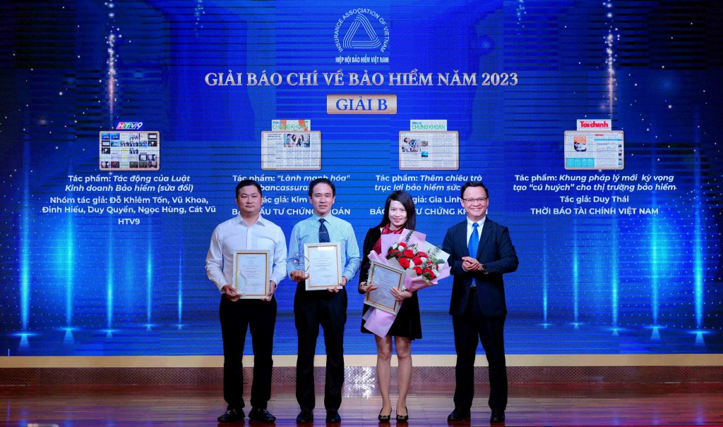 Trao Giải Báo chí về Bảo hiểm 2023 và phát động mùa giải 2024