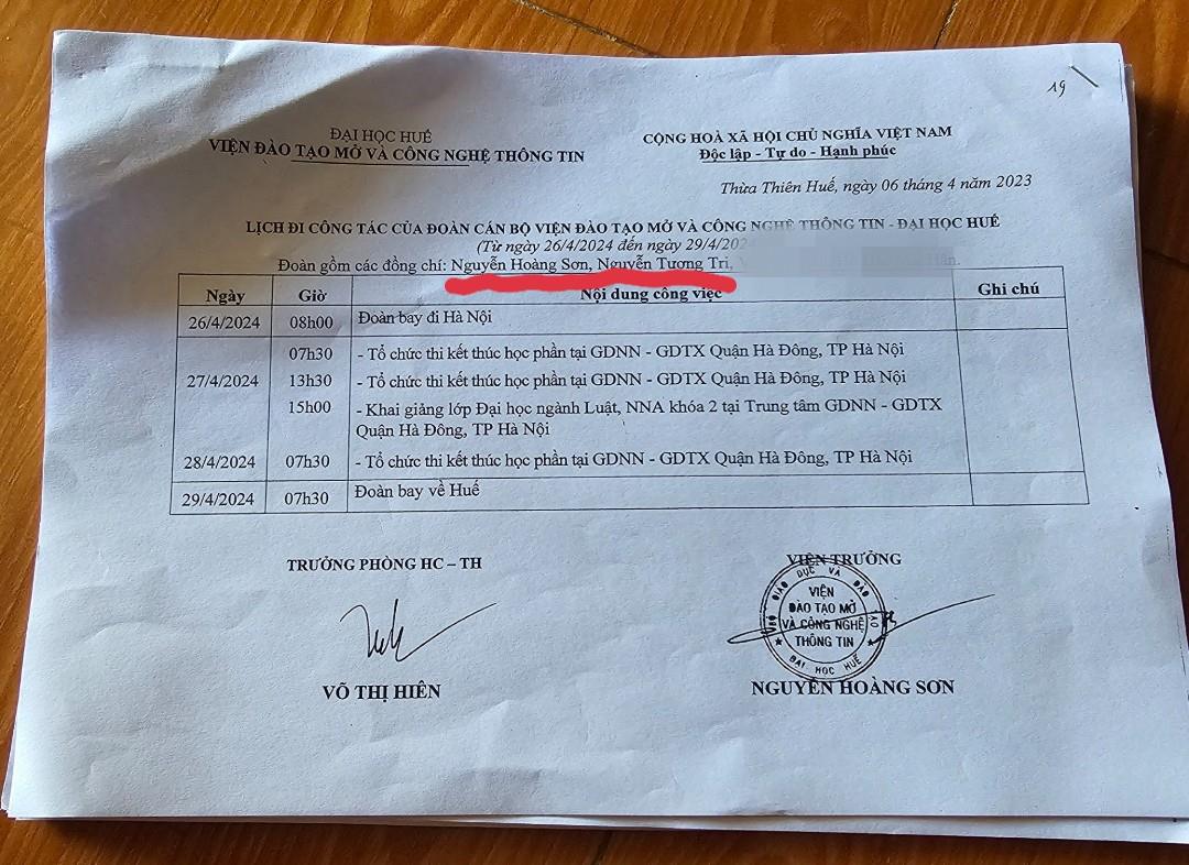 Kỳ nghỉ lễ 30.4 - 1.5.2024, ông Nguyễn Hoàng Sơn và ông Nguyễn Tương Tri cũng đi công tác cùng nhau. Ảnh: Phúc Đạt.