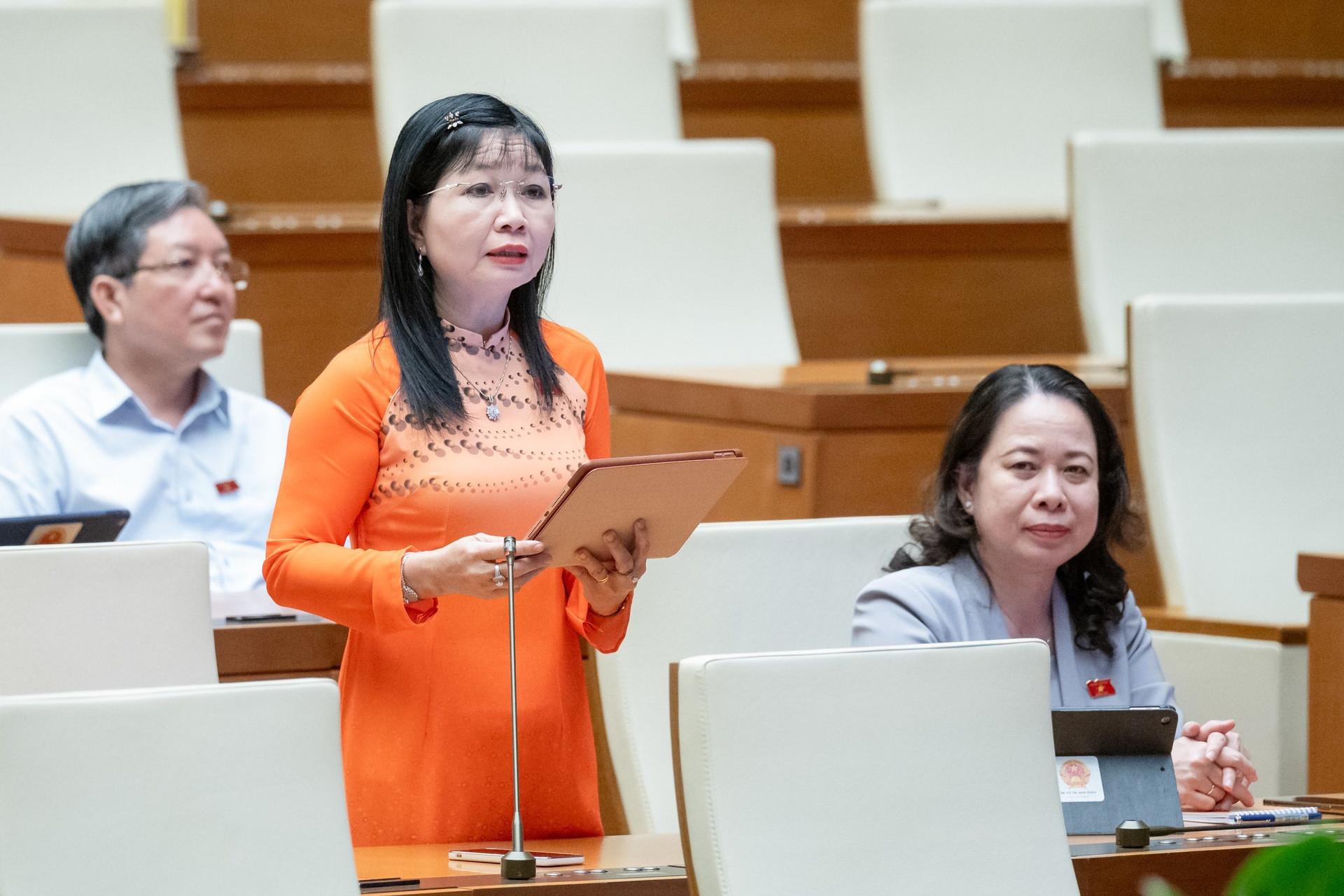 db-tran-thi-thanh-huong.jpg