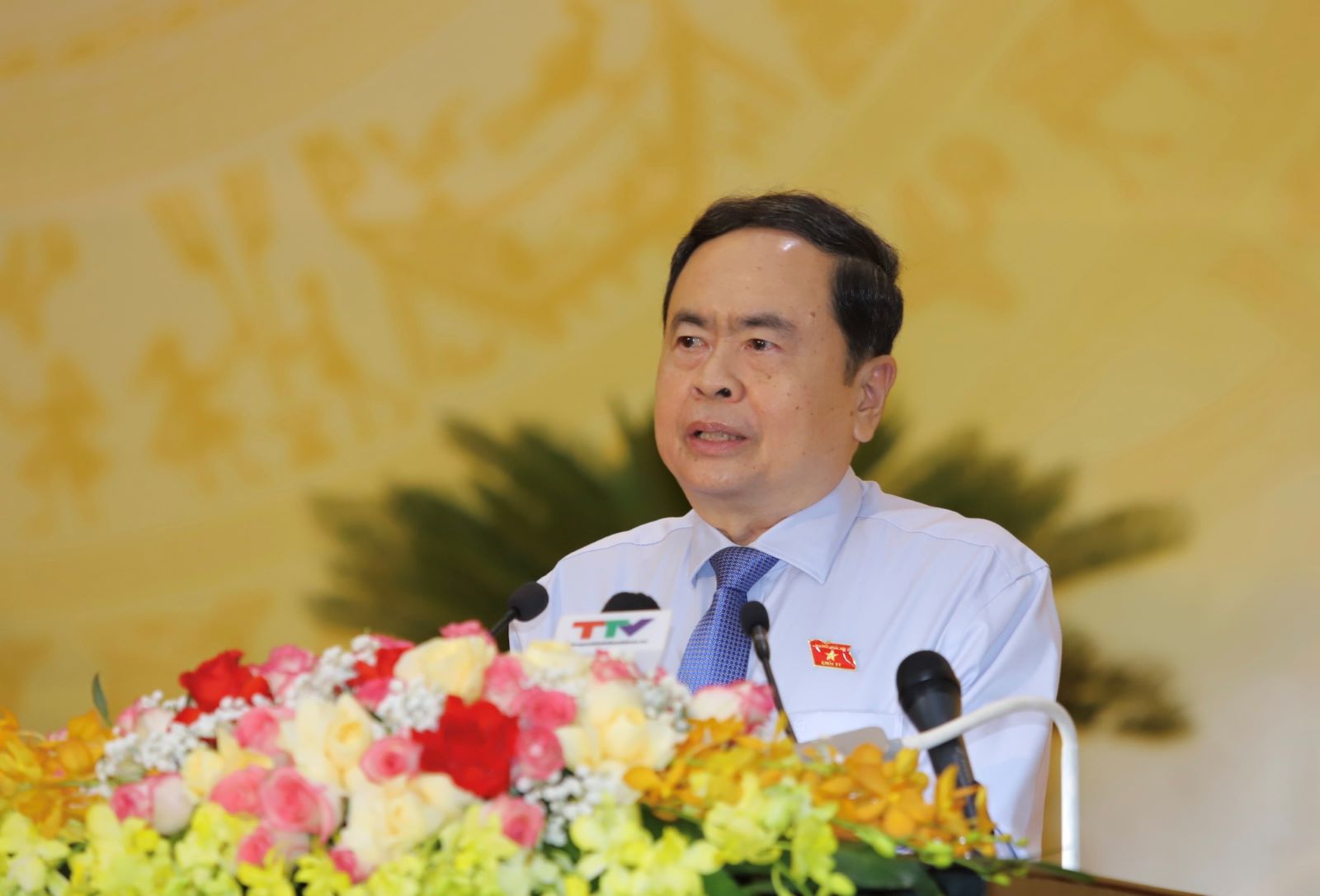 Chủ