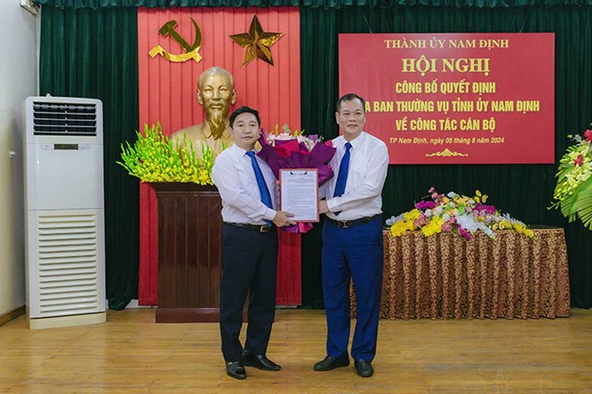 Nam Định công bố quyết định về công tác cán bộ