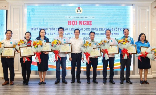 Tuyên dương báo chí đồng hành cùng Công đoàn TPHCM