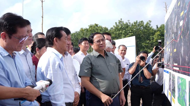 Thủ tướng kiểm tra dự án cao tốc qua Bình Dương