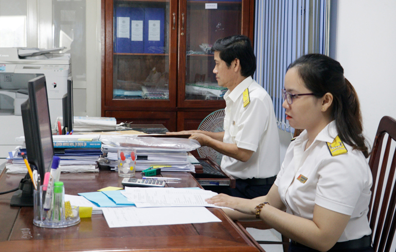 Cục Thuế Phú Yên thu ngân sách đạt 77,2% dự toán. Ảnh: Việt An
