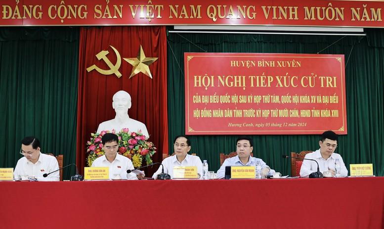 Phó Thủ tướng đề nghị, sau hội nghị, những kiến nghị, đề xuất vượt thẩm quyền, UBND tỉnh Vĩnh Phúc tổng hợp, kiến nghị Chính phủ, Thủ tướng Chính phủ, các bộ, ngành giải quyết theo quy định - Ảnh: VGP/Minh Ngọc