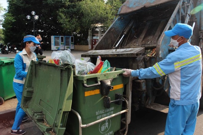 Kiểm tra một số văn bản về quản lý chất thải, môi trường