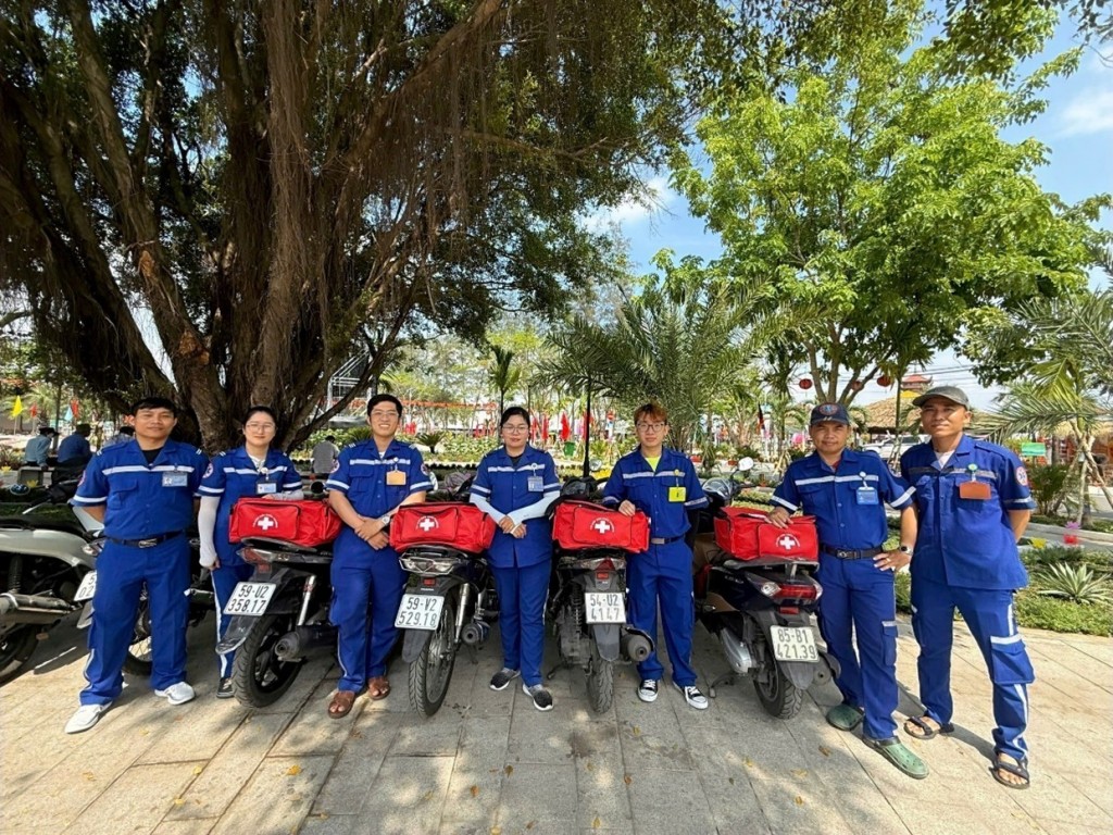 Xe cứu thương 2 bánh được đưa vào phục vụ, phát huy hiệu quả trong tiếp cận người bệnh giữa đám đông