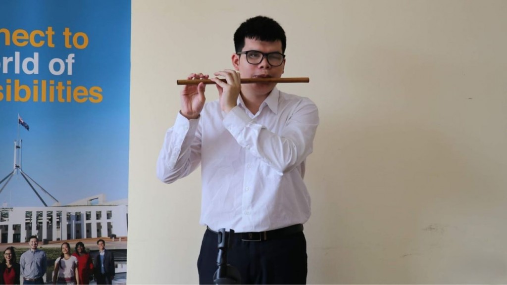 Nguyễn Đức Thiện, sinh viên Học viện Âm nhạc Quốc gia Việt Nam. Ảnh: NVCC