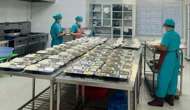 Vừa qua, việc thông báo về bữa ăn của ngành Thuế ở Quảng Bình khiến nhiều trường lo lắng. Ảnh: Xuân Thảo