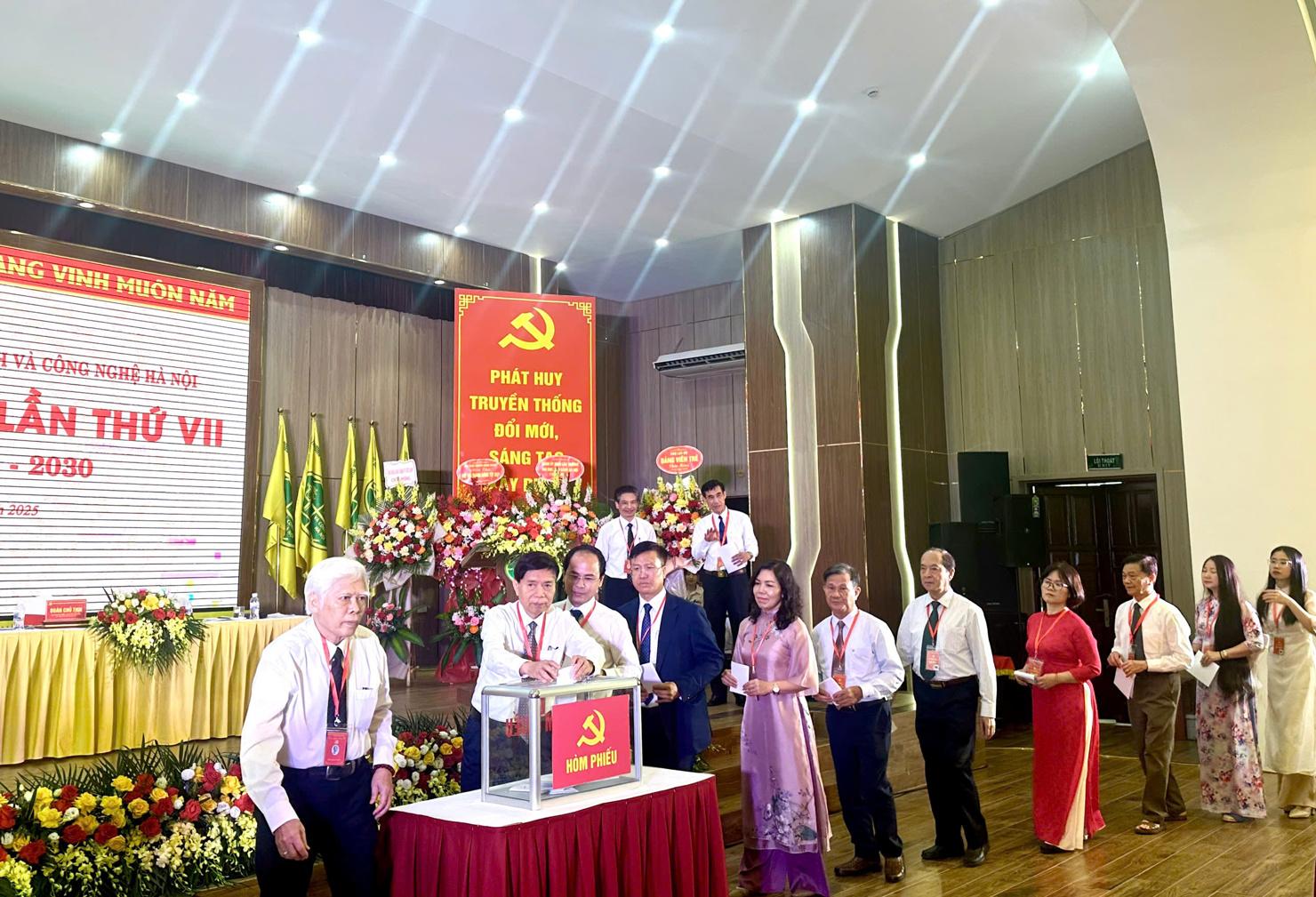 Phát huy truyền thống, đổi mới, sáng tạo xây dựng mô hình trường đại học kiểu mới - Ảnh 3