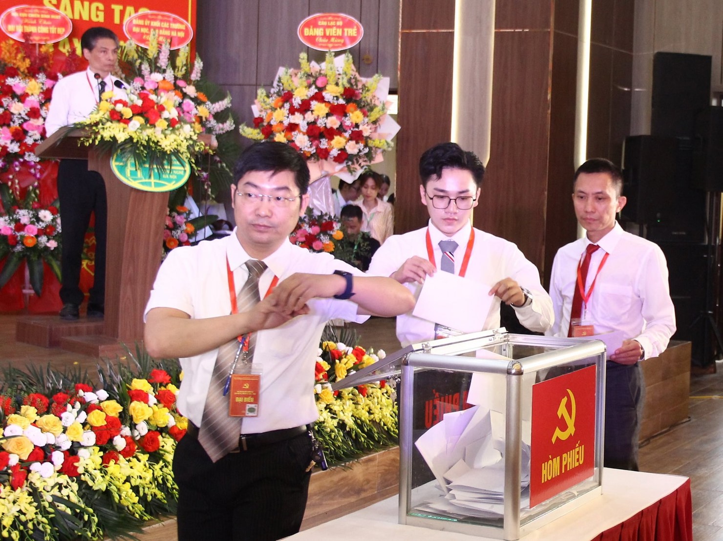 Phát huy truyền thống, đổi mới, sáng tạo xây dựng mô hình trường đại học kiểu mới - Ảnh 4
