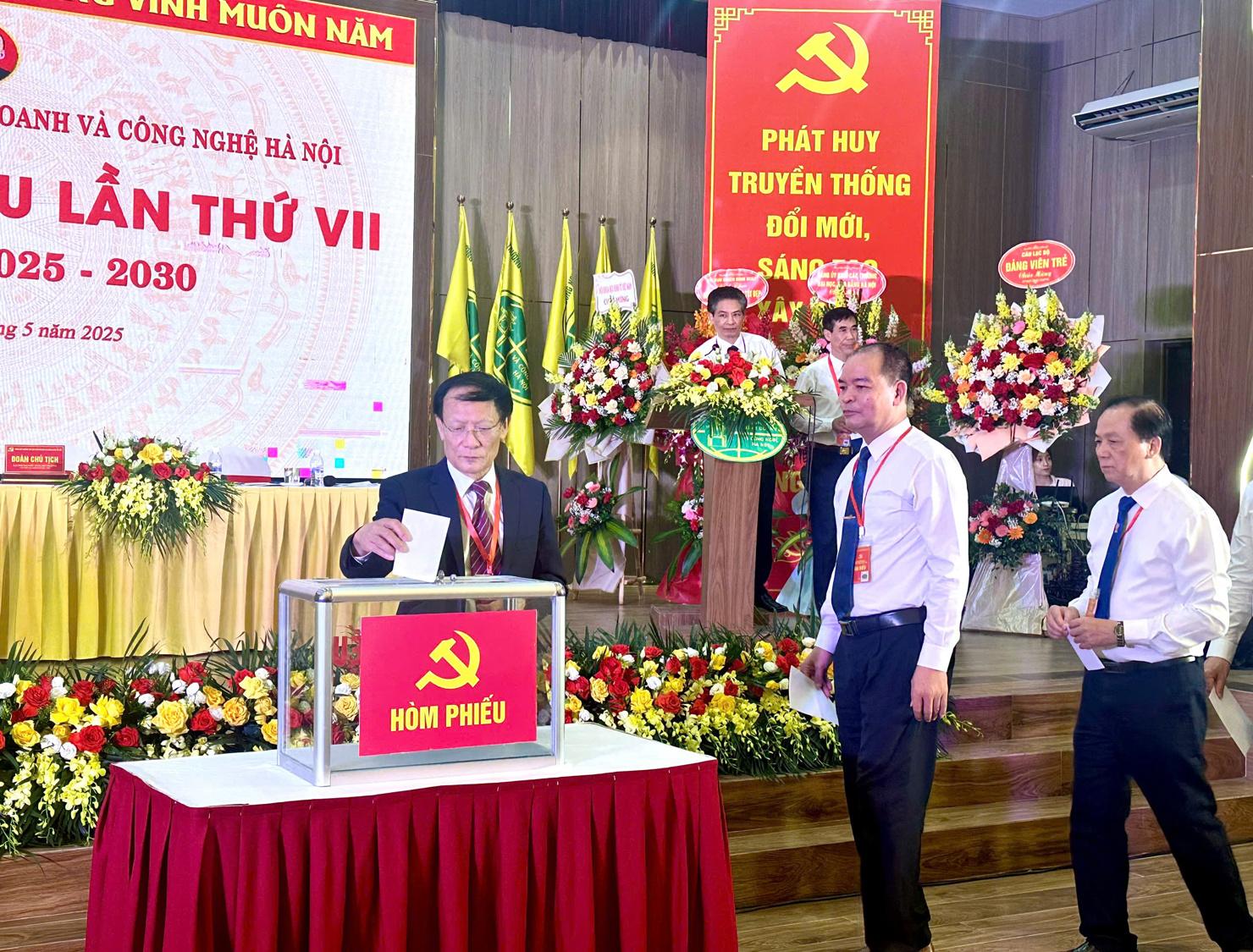 Phát huy truyền thống, đổi mới, sáng tạo xây dựng mô hình trường đại học kiểu mới - Ảnh 1