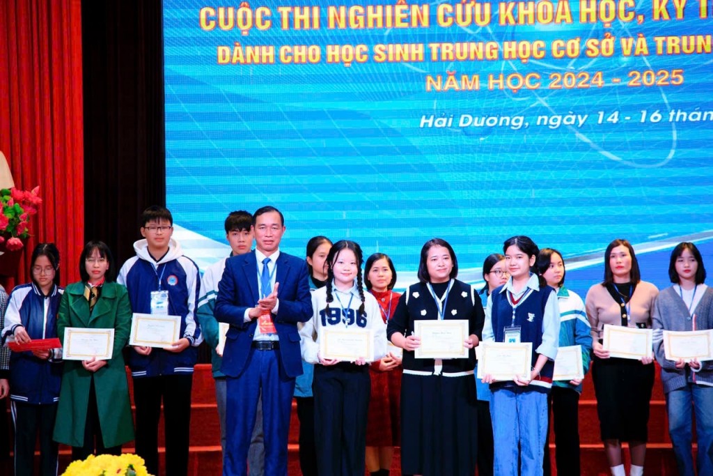 Tuổi trẻ Hải Dương thi đua học tập và làm theo lời Bác