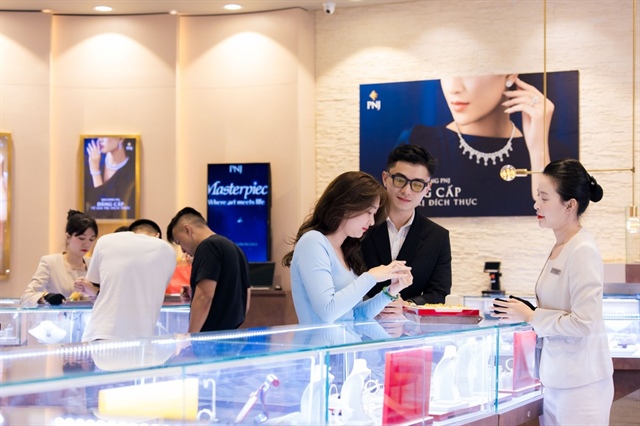 Khi có sàn giao dịch vàng, sẽ không còn tình trạng giá vàng trong nước chênh lệch giá cao so với giá vàng thế giới. Ảnh: NGỌC DIỆP