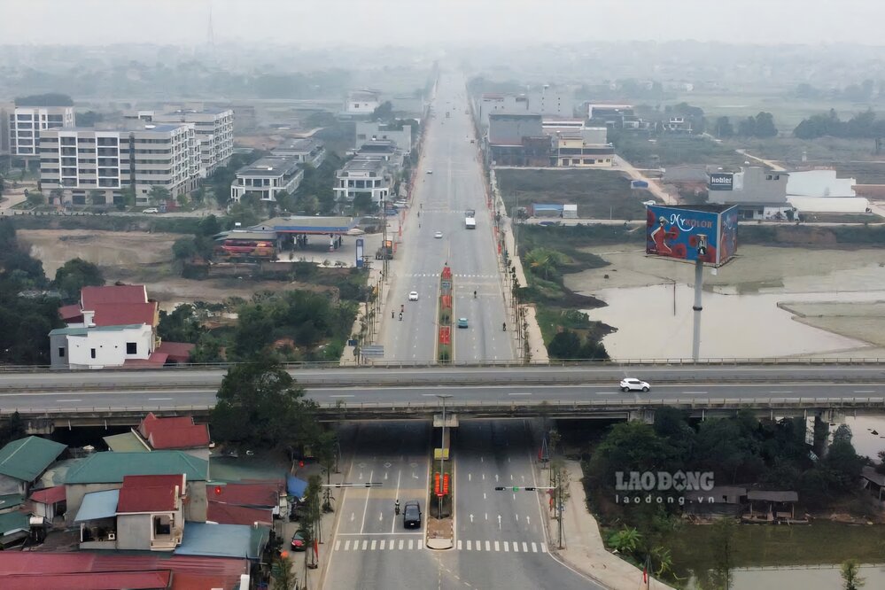 Đường Hùng Vương đoạn qua địa bàn phường Phú Thọ. Ảnh: Tô Công.