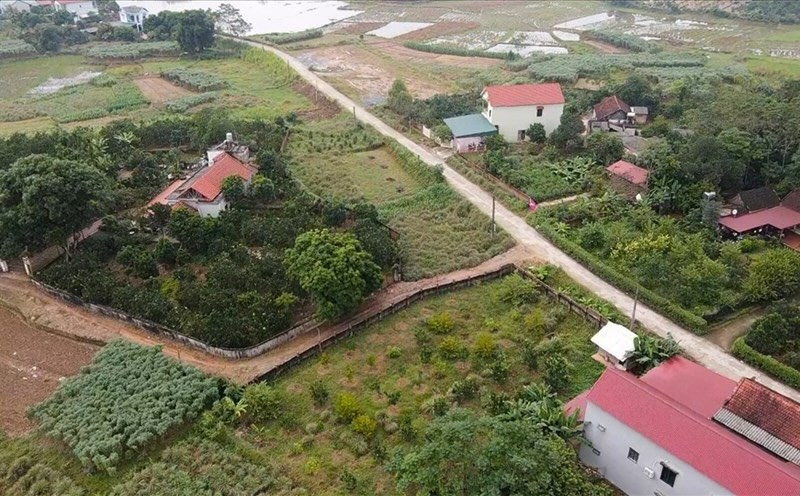 HoREA kiến nghị giảm mạnh mức thu tiền sử dụng đất, thuê đất. Ảnh: Phan Anh