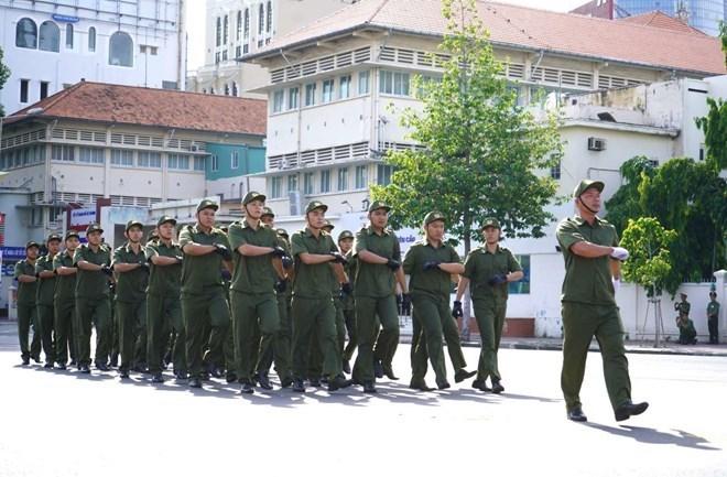 Người tham gia bảo đảm an ninh, trật tự ở cơ sở là lực lượng phòng thủ dân sự kiêm nhiệm