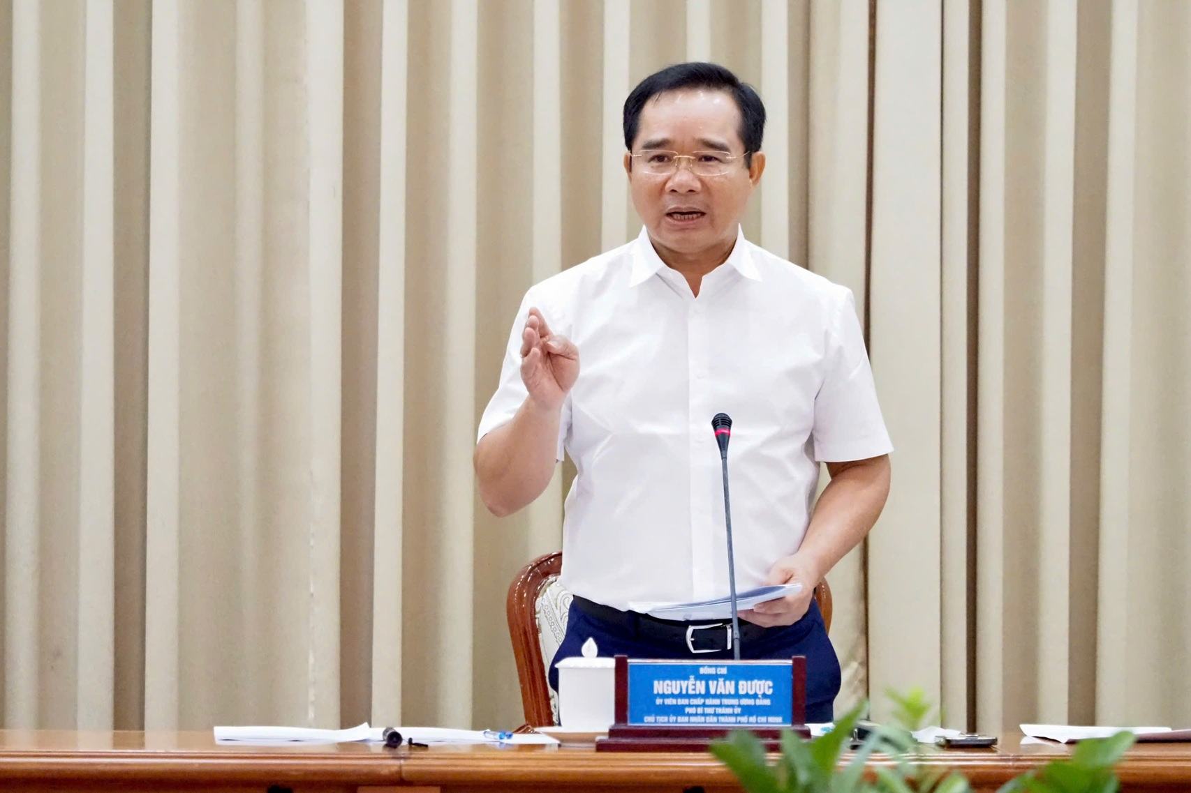 Chủ tịch UBND TPHCM Nguyễn Văn Được phát biểu kết luận cuộc họp. Ảnh: Hoàng Hùng