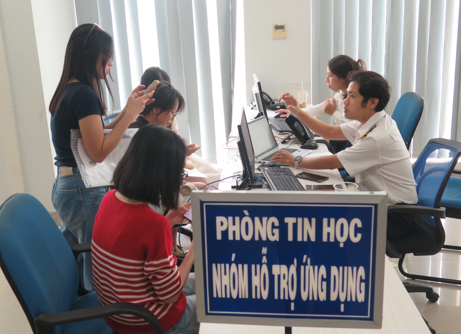 Bộ công cụ tự động đã hỗ trợ hiệu quả cho công chức thuế trong quá trình thực hiện hoàn thuế TNCN tự động. Ảnh: Đức Mỹ