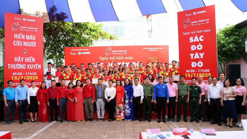 Hình ảnh tại Ngày hội hiến máu sắc đỏ Tây Đô được tổ chức tại TP Cần Thơ vào tháng 7.2025. Ảnh: Phong Linh.