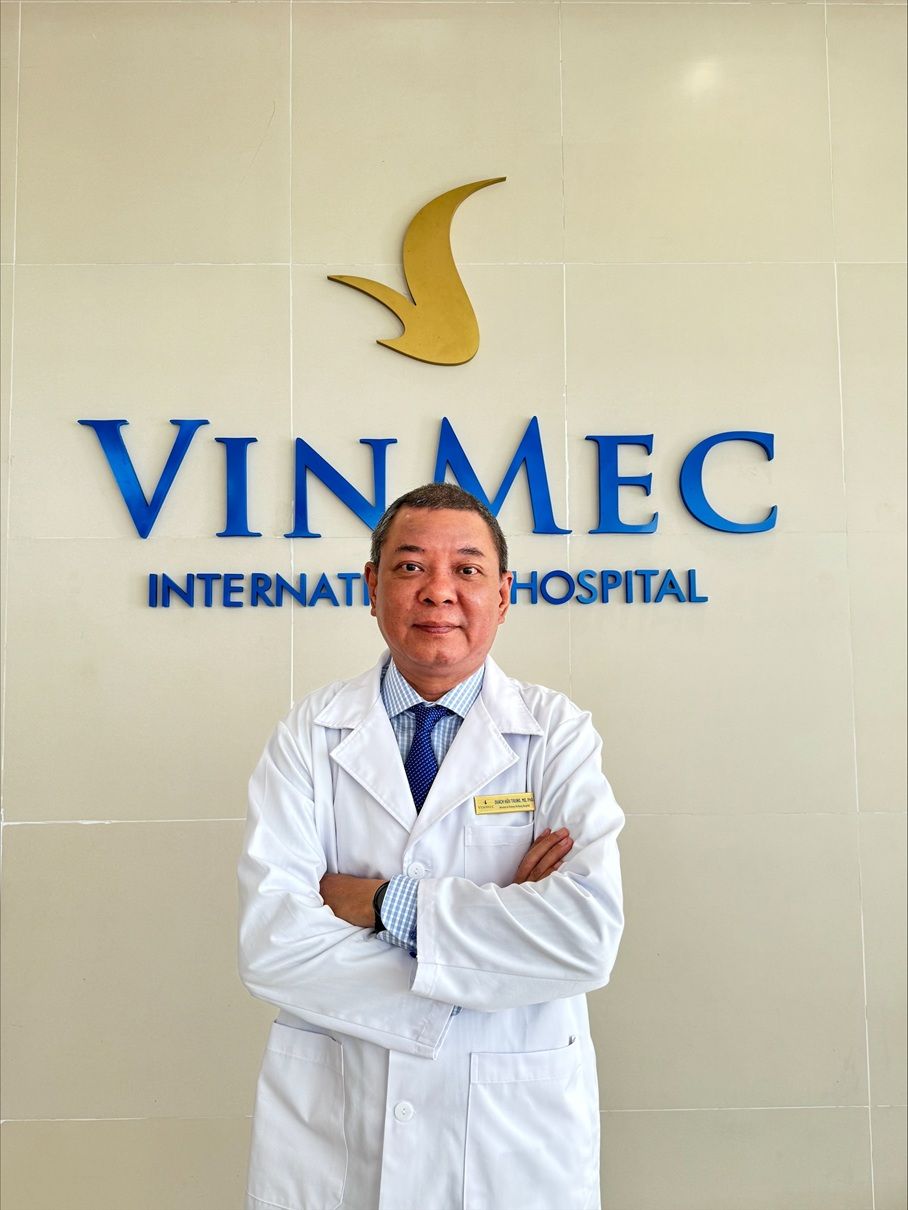 TTƯT.TS.BS Quách Hữu Trung - Giám đốc Bệnh viện đa khoa Đà Nẵng. Ảnh: Vinmec