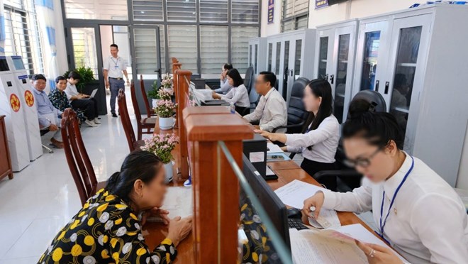 Chính phủ chỉ đạo xây dựng đề án tiền lương và phụ cấp áp dụng chung