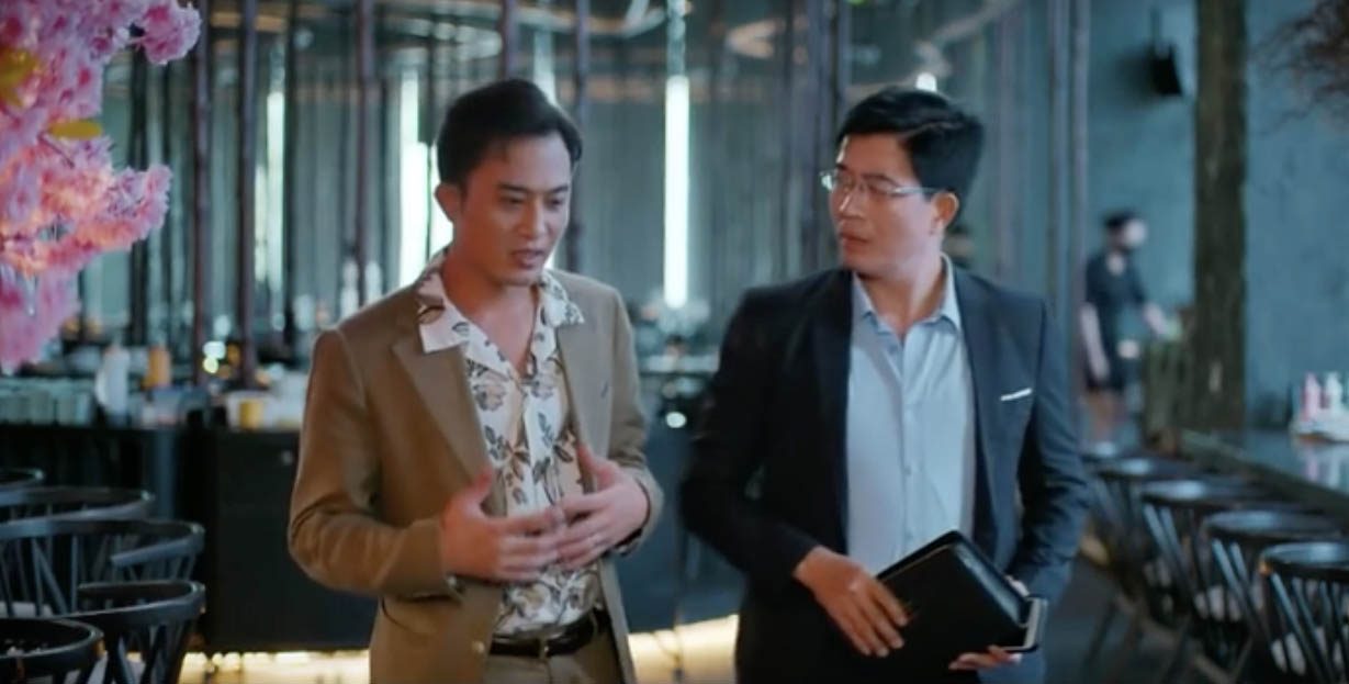 Nhờ mối quan hệ với Sương, Mỹ Anh đã giành được dự án về cho công ty. Ảnh: VFC.
