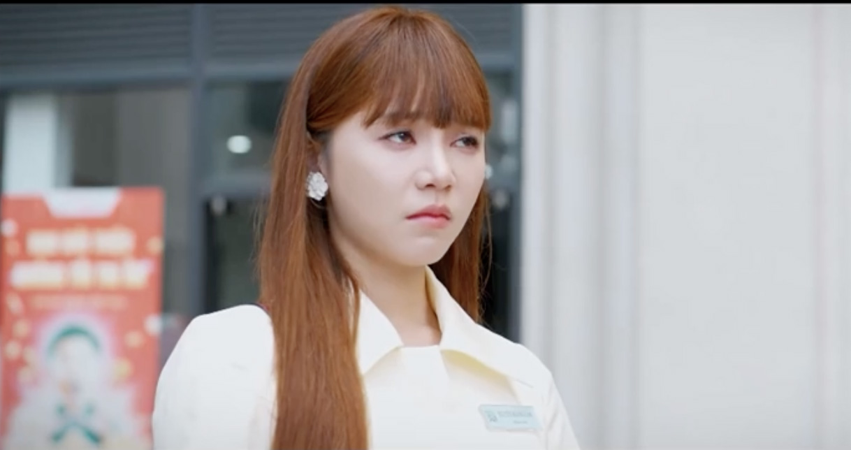 Lam chực khóc khi nghe đồng nghiệp nói. Ảnh: VFC.